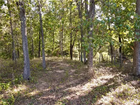 Exterior - 940 NE 981 Rd, Windsor, MO 65360 photo 28 of 31