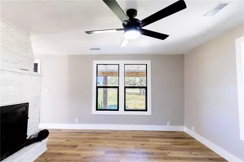 Living - 940 NE 981 Rd, Windsor, MO 65360 photo 9 of 9