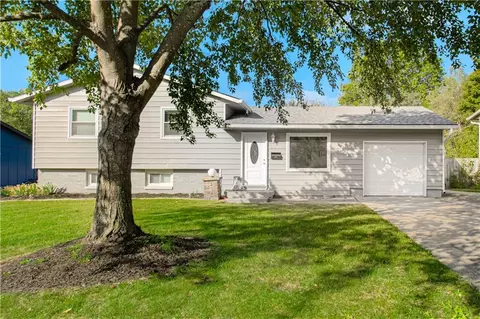 10006 Benson St, Overland Park, KS 66212