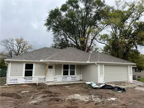 204 N 24th St, Lexington, MO 64067