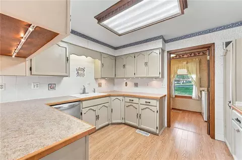 Kitchen - 5905 E 210th St, Belton, MO 64012 photo 3 of 5
