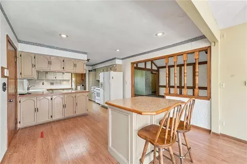 Kitchen - 5905 E 210th St, Belton, MO 64012 photo 1 of 5