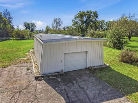 Exterior - 5905 E 210th St, Belton, MO 64012 photo 8 of 9