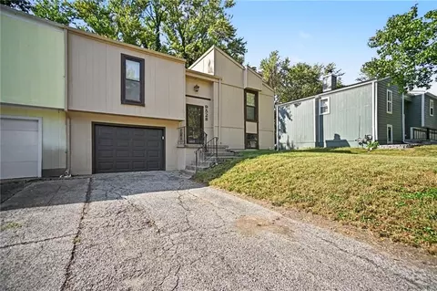 9528 Manning Ave, Kansas City, MO 64134