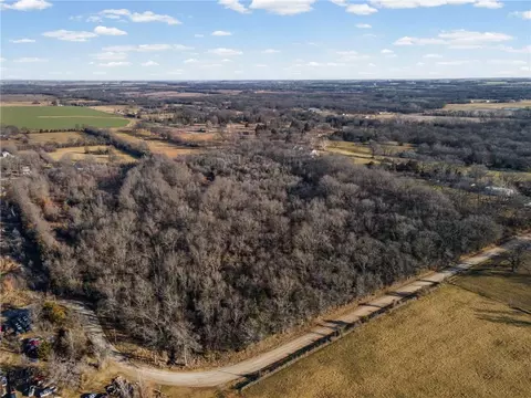 16 E Acres E Dakota St, Butler, MO 64730