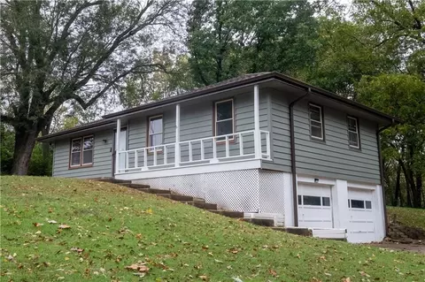 1152 NE 84th Ter, Kansas City, MO 64155