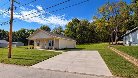 552 S Whitmer St, Richmond, MO 64085