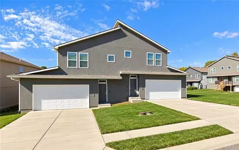 7622 N Mercier Ct, Kansas City, MO 64118