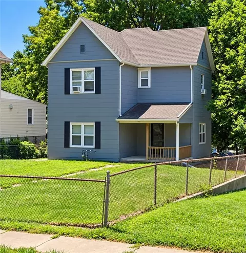 300 Jackson Ave, Kansas City, MO 64124