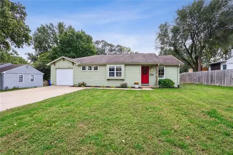 10921 W 64th Ter, Shawnee, KS 66203