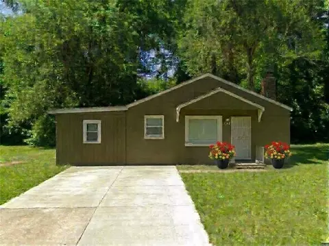 2107 E 77th Ter, Kansas City, MO 64132