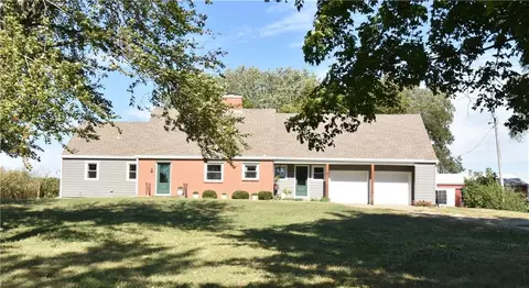 9700 W 319th St, Louisburg, KS 66053