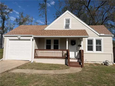 2706 Rowland Ave, Kansas City, KS 66104