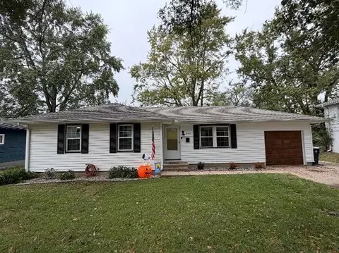 9410 Palmer Ave, Kansas City, MO 64138