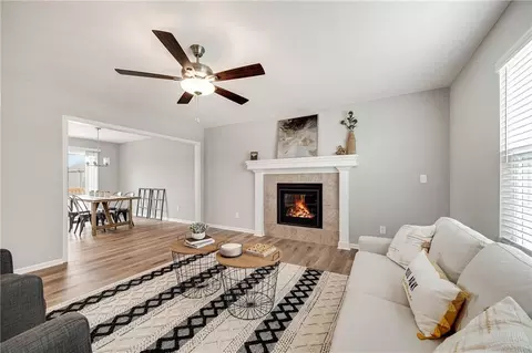 Living - 512 Foxglove Ln, Raymore, MO 64083 photo 4 of 4