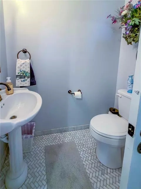 Bath - 504 W 5th St, Washington, MO 63090 photo 1 of 8