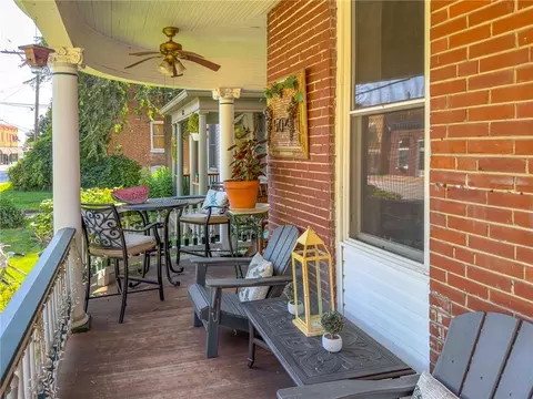 Exterior - 504 W 5th St, Washington, MO 63090 photo 3 of 12