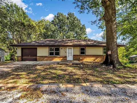 2945 N 57th St, Kansas City, KS 66104