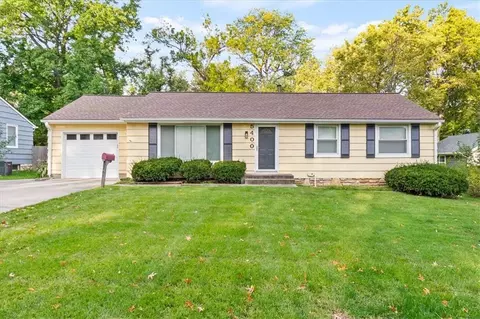 5400 Outlook St, Mission, KS 66202