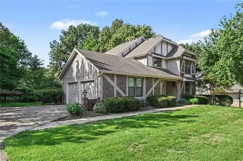 2305 120th Ter, Leawood, KS 66209