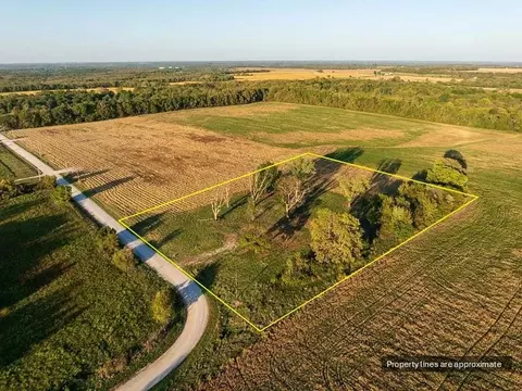 29623 S Vanmeter Rd, Freeman, MO 64746 photo 2