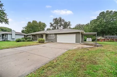 10710 N Grand Ave, Kansas City, MO 64155