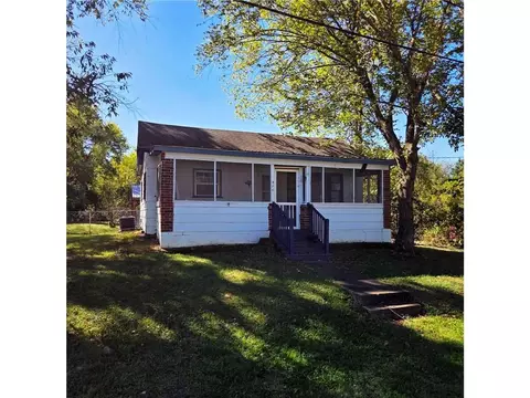 416 W Gravel St, Clinton, MO 64735