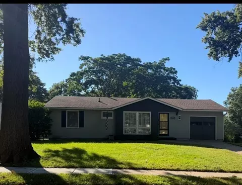 8726 Melrose St, Overland Park, KS 66214