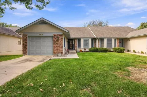 12204 Monrovia St, Overland Park, KS 66213