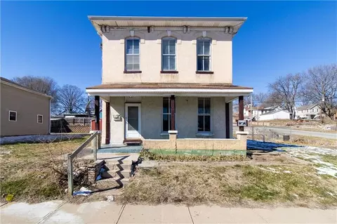 1720 Savannah Ave, Saint Joseph, MO 64505