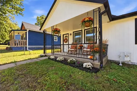 817 Pawnee St, Leavenworth, KS 66048