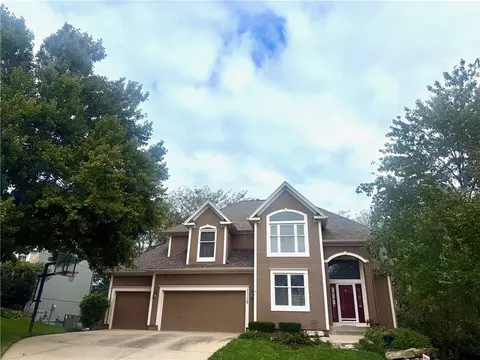 11216 W 140th Pl, Overland Park, KS 66221