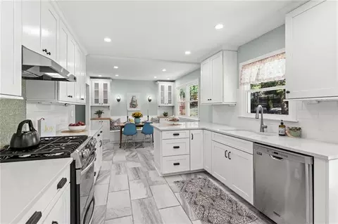 9301 Lamar Ave, Overland Park, KS 66207