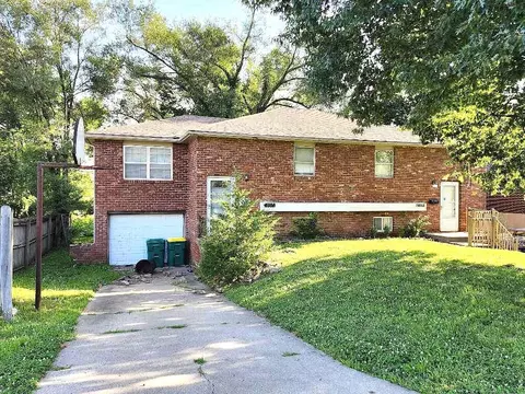 4934 Dixie Ave, Kansas City, KS 66106