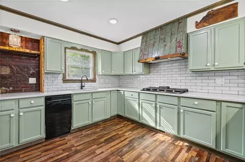Kitchen - 203 Frank St, Edgerton, MO 64444 photo 3 of 4