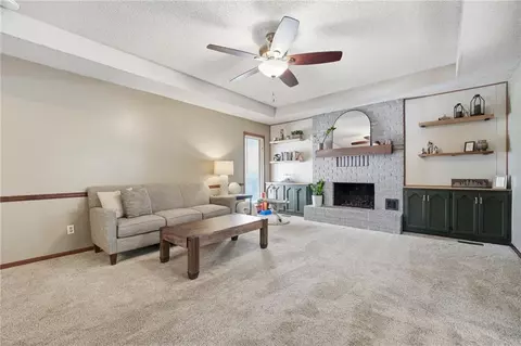 Living - 702 Raven St, Raymore, MO 64083 photo 2 of 3