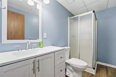 Bath - 702 Raven St, Raymore, MO 64083 photo 3 of 3