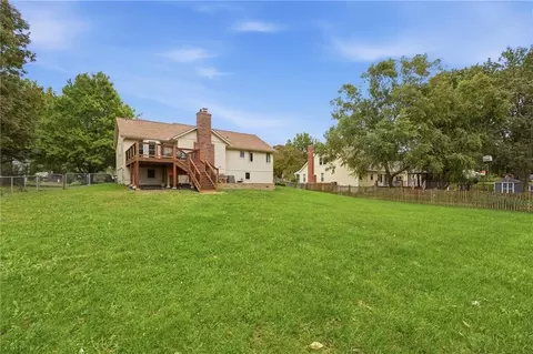 Exterior - 702 Raven St, Raymore, MO 64083 photo 7 of 10