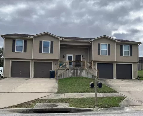 6956-6958 N Gower Ave, Kansas City, MO 64151