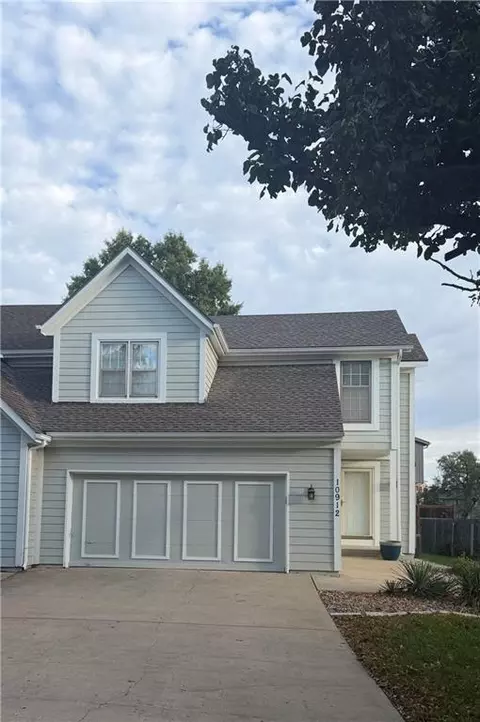 10912 W 115th Ter, Overland Park, KS 66210