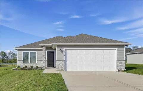 1606 SW 10th Ter, Oak Grove, MO 64075