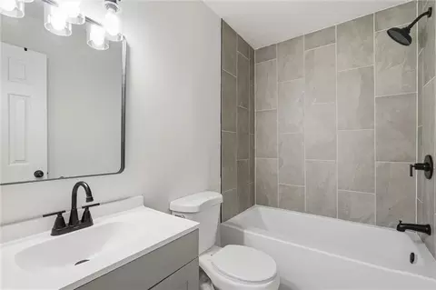 Bath - 307 E Main St # B, Smithville, MO 64089 photo 1 of 3