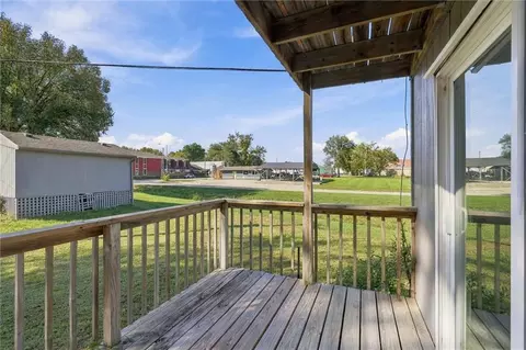 Exterior - 307 E Main St # B, Smithville, MO 64089 photo 4 of 11