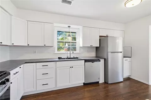 Kitchen - 307 E Main St # B, Smithville, MO 64089 photo 3 of 3