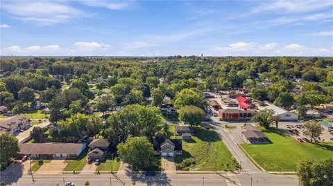 View/Area - 307 E Main St # B, Smithville, MO 64089 photo 1 of 4