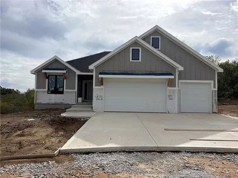 4805 NE 86th Ter, Kansas City, MO 64156