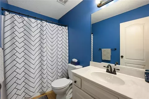 Bath - 1900 Sequoia Dr, Raymore, MO 64083 photo 1 of 4