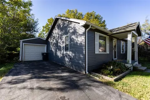 5305 NE 45th Ter, Kansas City, MO 64117