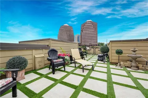 4530 Mill Creek Pkwy #104, Kansas City, MO 64111