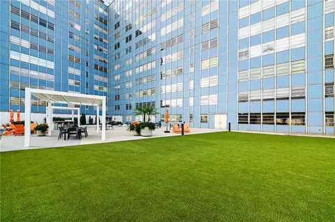 333 W Meyer Blvd #310, Kansas City, MO 64113